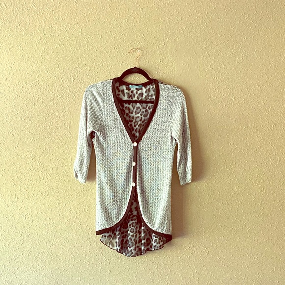 Julie’s Closet Tops - Half Sleeve Super V Neck Hi Low Blouse